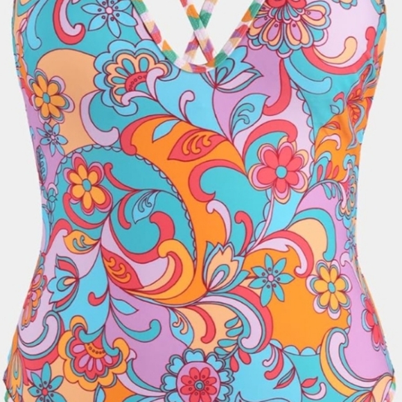 One piece Swimsuit - Picture 5 of 5